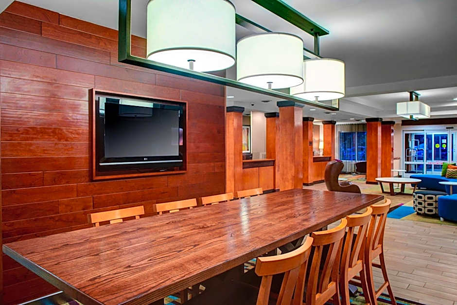 Fairfield Inn & Suites by Marriott Emporia I-95