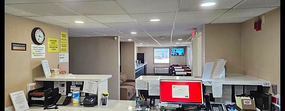 Super 8 by Wyndham Buffalo