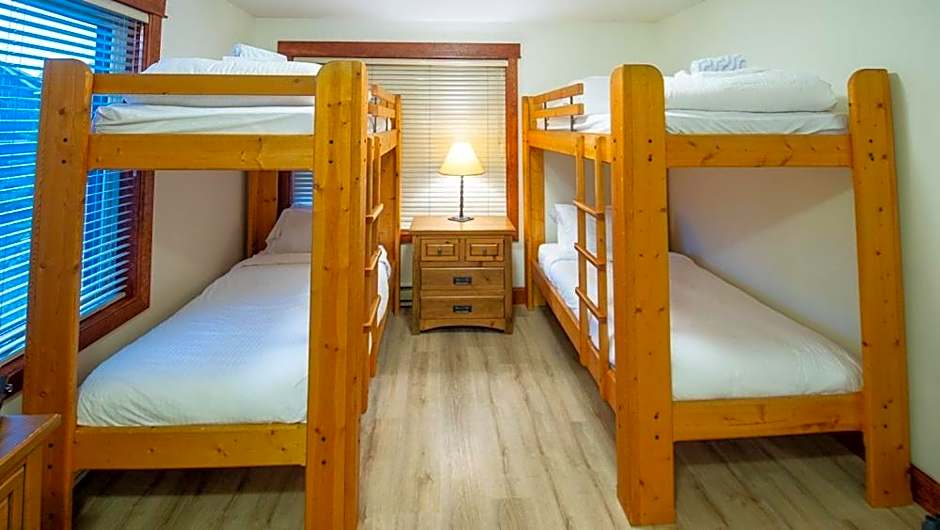 Timberline Lodges by Fernie Lodging Co