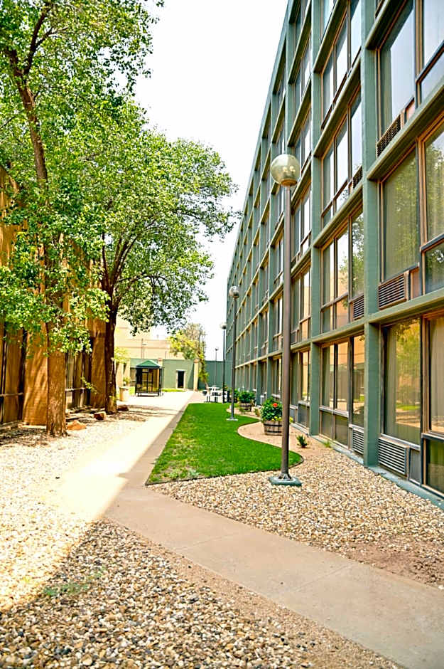 MCM Elegante Hotel & Suites Lubbock