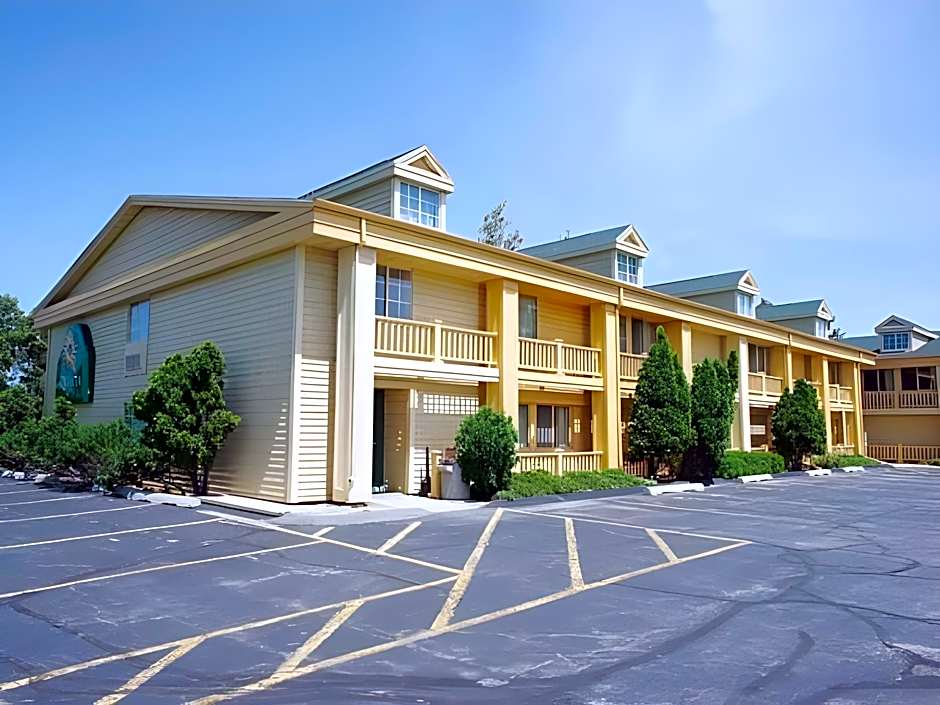 La Quinta Inn & Suites by Wyndham Oshkosh