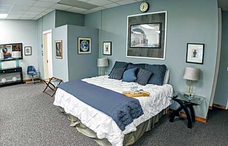Deluxe Double Room (2 Adults + 1 Child)