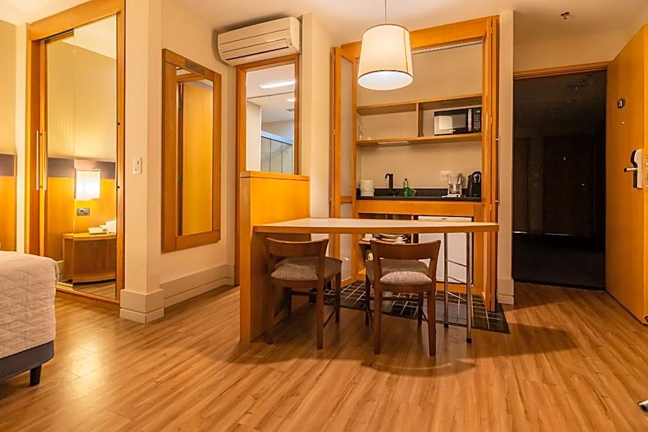 Flat particular dentro do Hotel Executive Faria Lima!