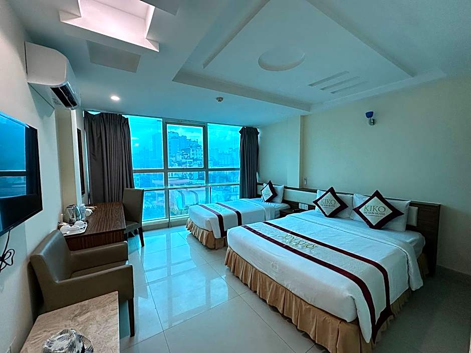 Photo 1 of 18 of Triple Bed Room
