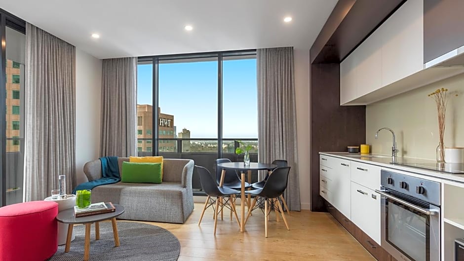 Oaks Melbourne Southbank Suites