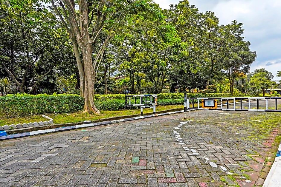 SPOT ON 92474 Penginapan Rusunawa Ii