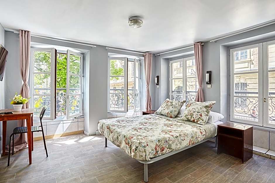 Photo 1 of 17 of Le Petit Borda