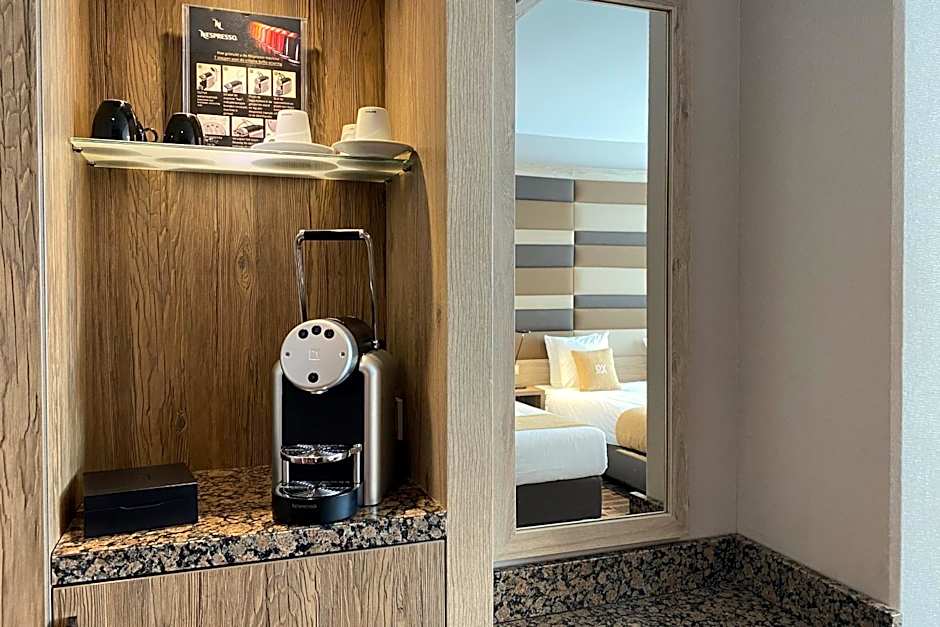 XO Hotels Blue Square