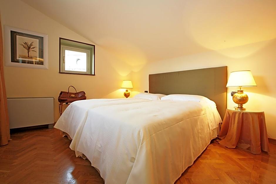 Palazzo Gamba Apartments al Duomo
