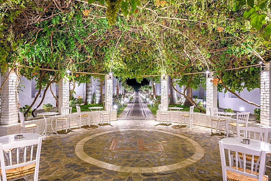 Solimar White Pearl - Adults Only