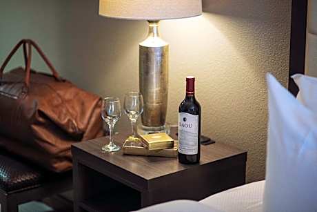 Studio copper king with fireplace guestroom
