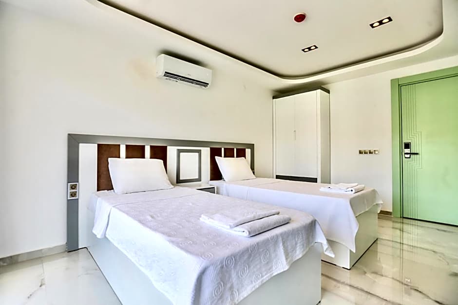 Zdjęcie 1 z 6 — Quadruple Room with Shared Bathroom