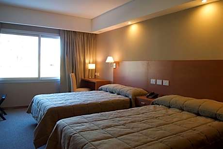 Howard Johnson by Wyndham San Pedro Resort & Marina