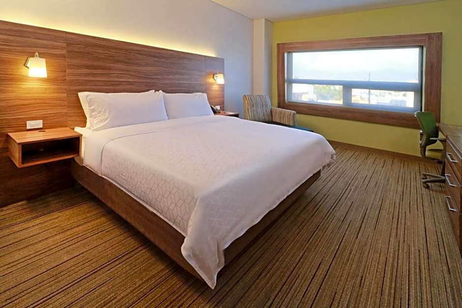 Holiday Inn Express And Suites Ensenada Centro By IHG