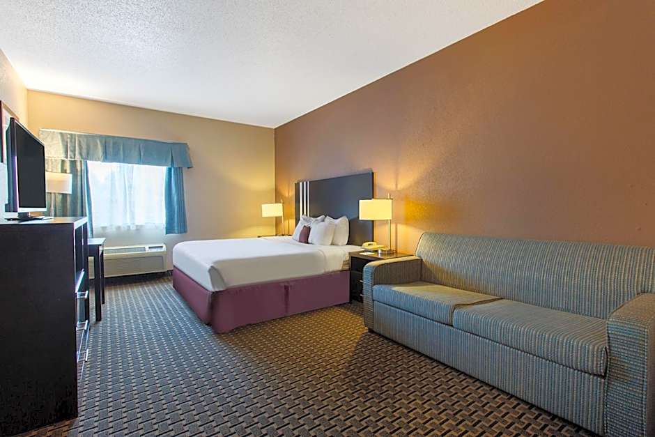 Ramada by Wyndham Glendale Heights/Lombard