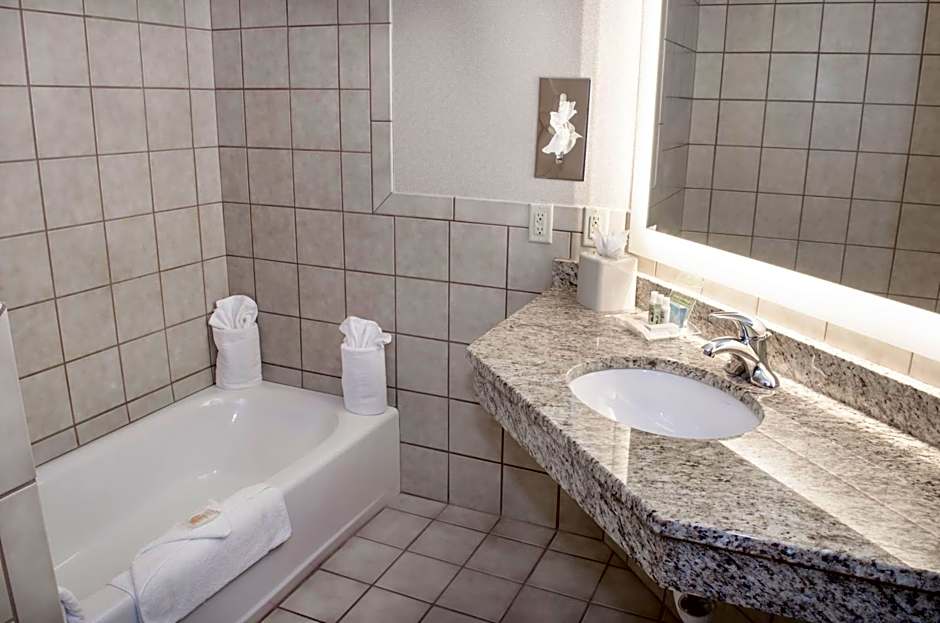Holiday Inn Fargo By IHG
