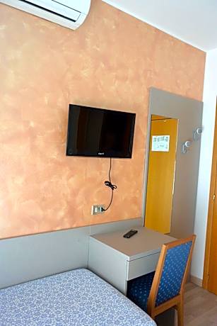 Twin Room with Balcony