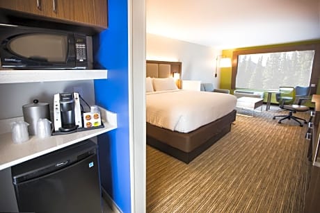 1 King Bed Standard