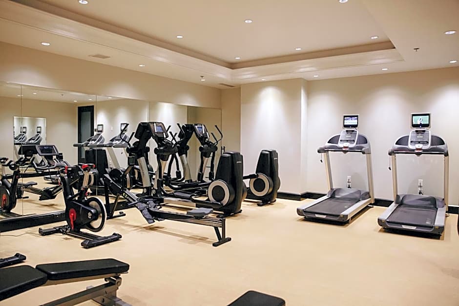 Le Place d Armes Hotel Suites