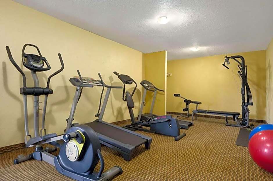 Days Inn by Wyndham Brunswick/St. Simons Area