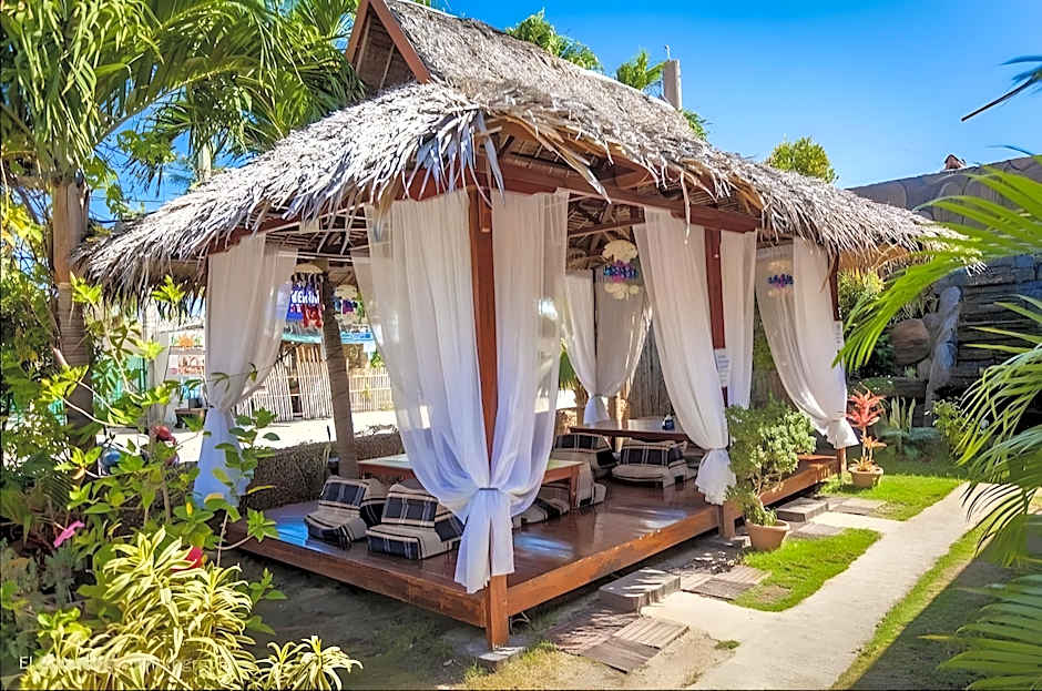 Coucou Bar Hotel and Restaurant