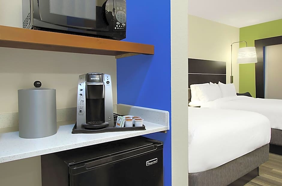 Holiday Inn Express & Suites Brookshire - Katy Freeway By IHG