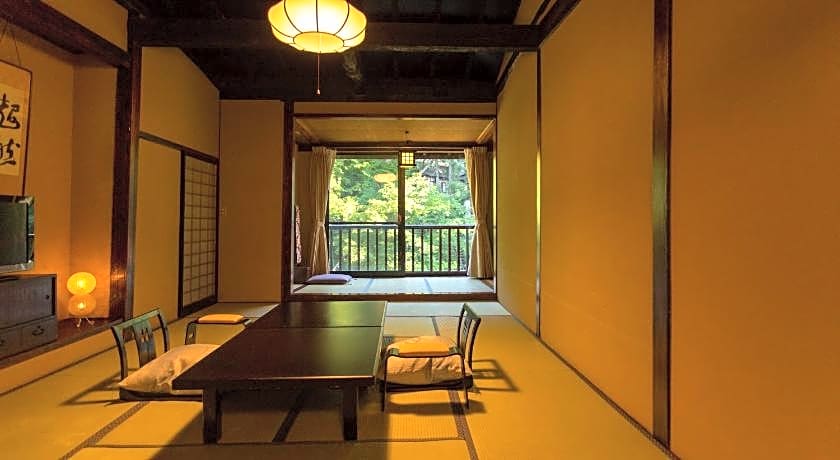 Honke Bankyu Hot Spring Ryokan