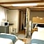 The Familiar Inn ー 旅館ホテル業