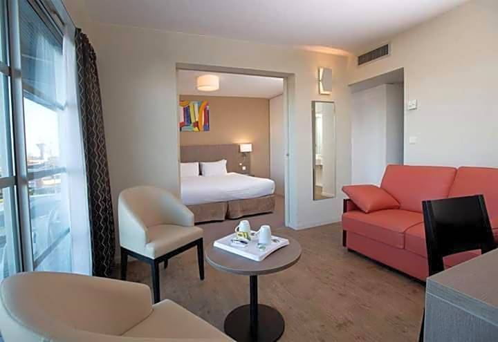 Photo 1 of 5 of 1 King Bed Suite, Balcony