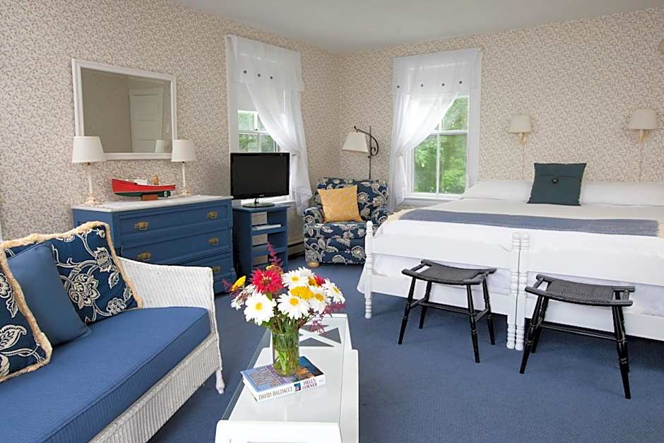 Dockside Guest Quarters