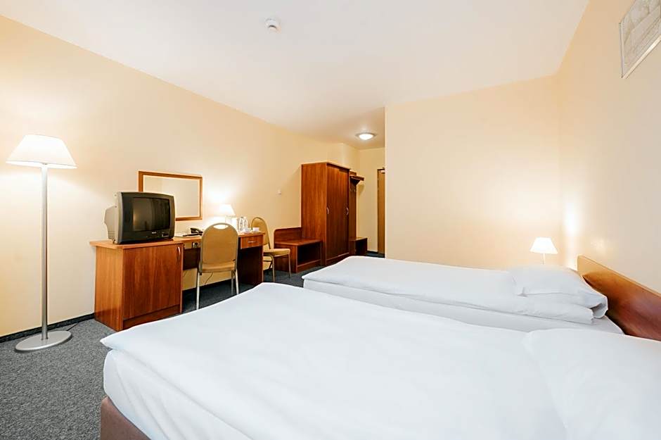 Sangate Hotel Airport