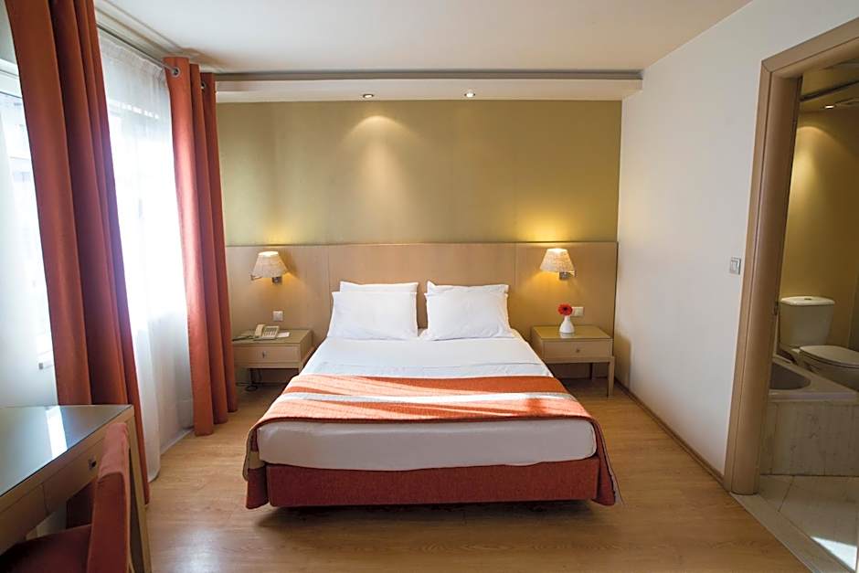 Davitel - Tobacco Hotel