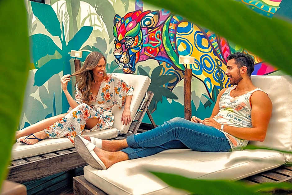 Nomads Hotel, Hostel & Rooftop Pool Cancun