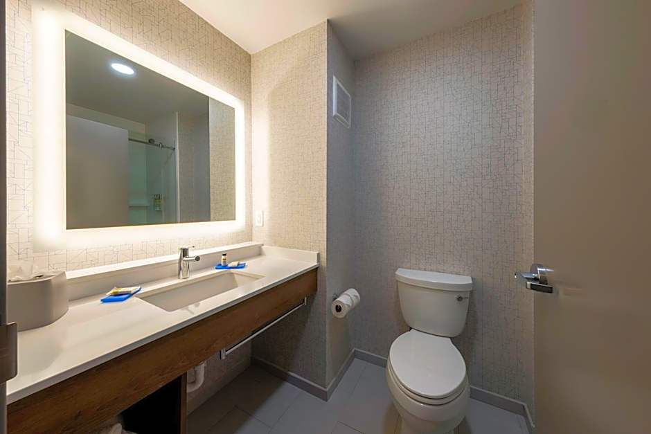 Holiday Inn Express Hotel & Suites Petersburg/Dinwiddie By IHG