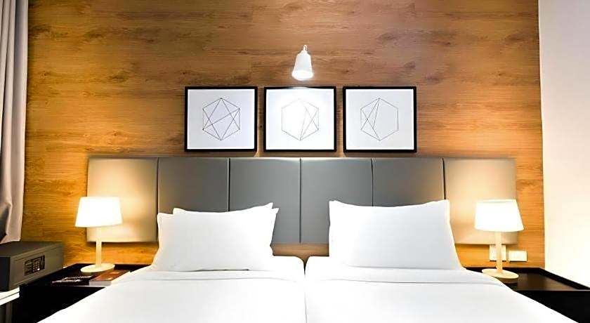Avior Hotel