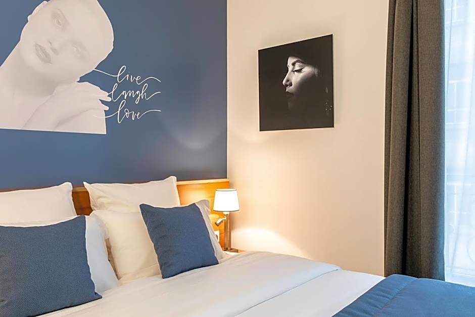 Villa Eiffel Mademoiselle