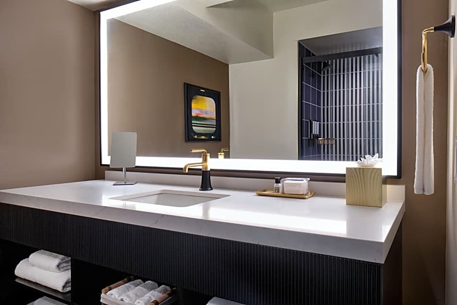 The LaSalle Hotel, Bryan College Station, a Tribute Portfolio Hotel