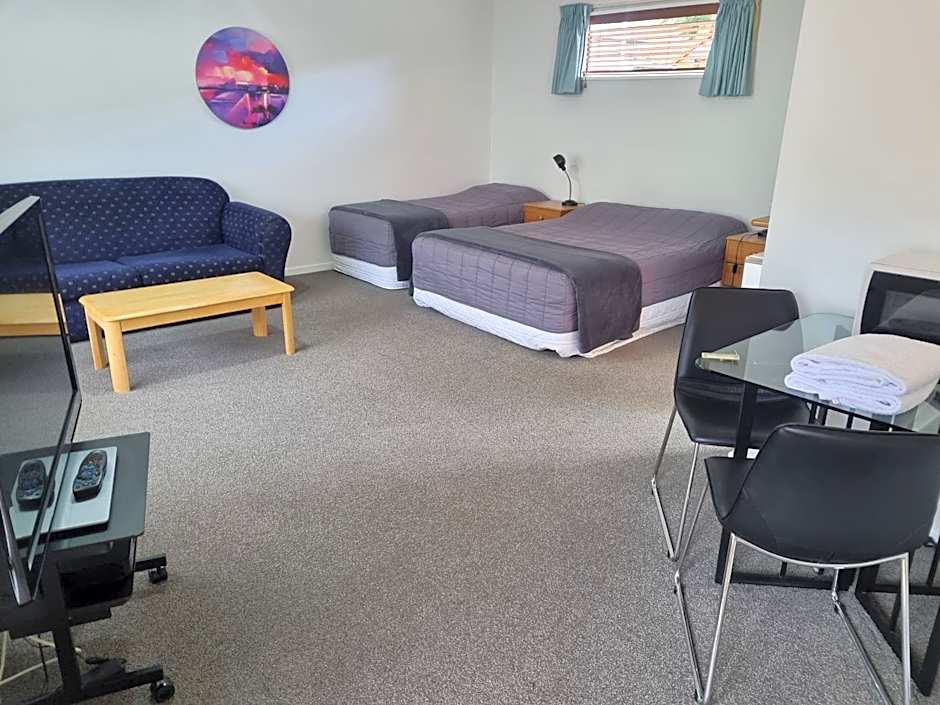 Glenalvon Lodge Motel