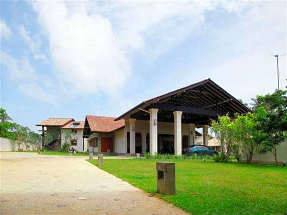 Kamili Beach Villa