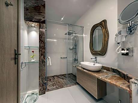 Standard Room with One King, One Single Bed and Balcony