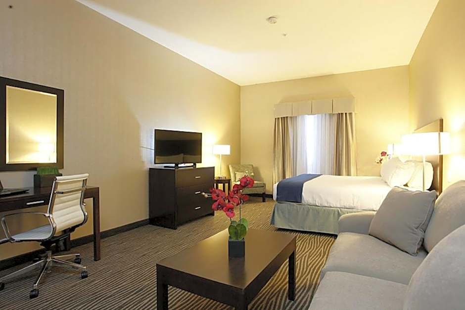 Holiday Inn Express Fort St John By IHG