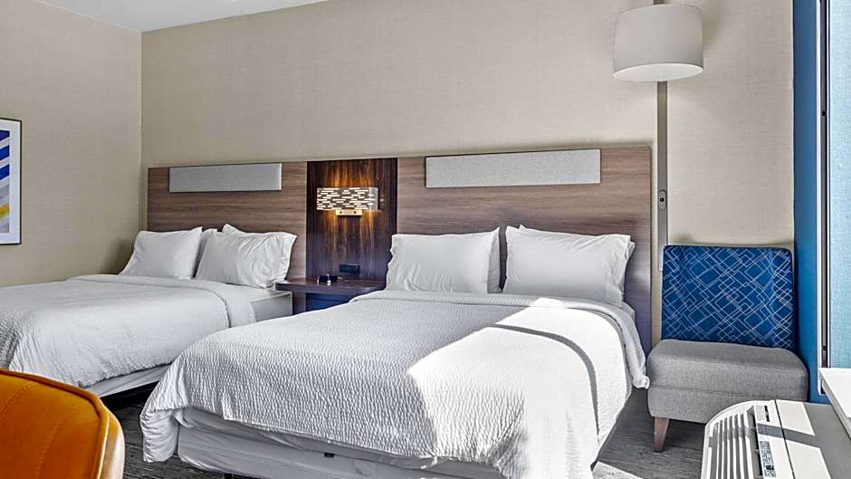 Holiday Inn Express Hotel & Suites Manchester - Airport By IHG
