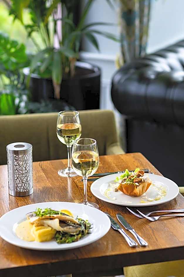 The Lakeside Hotel & Leisure Centre