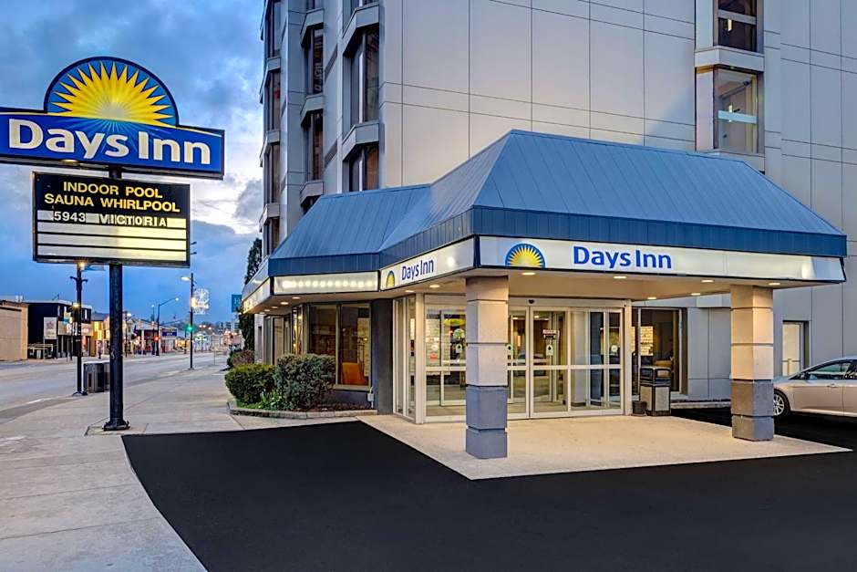 Days Inn by Wyndham Niagara Falls Near The Falls