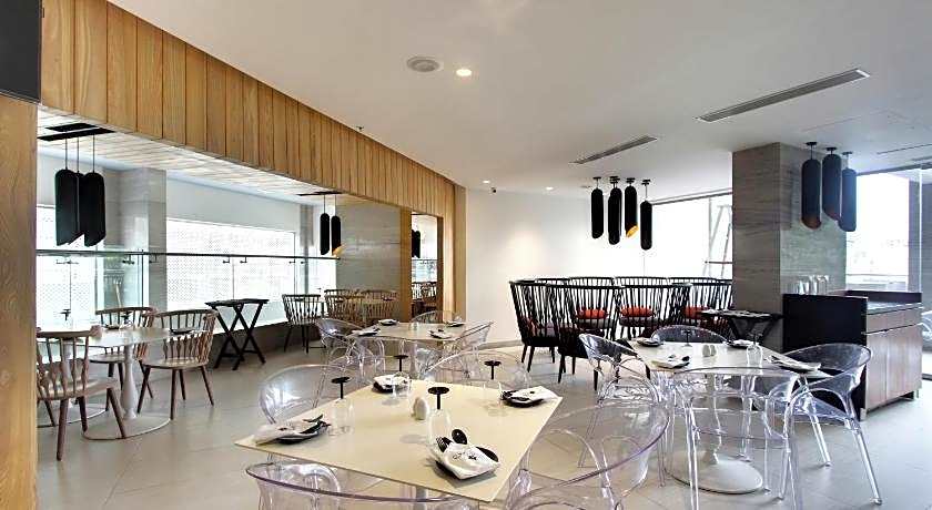 Radisson Bengaluru City Center