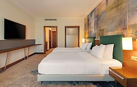 Twin Room with City View