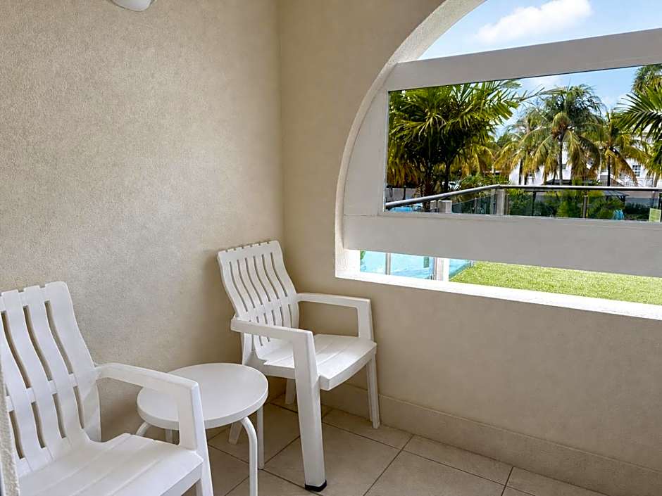 Sunbay Hotel- Daily Breakfast & Beach Access Included