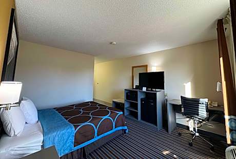 Queen Room - Smoking