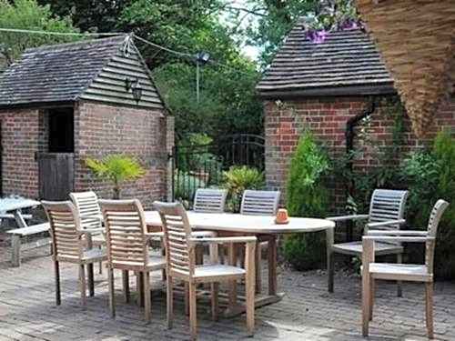 The Bull on the Green