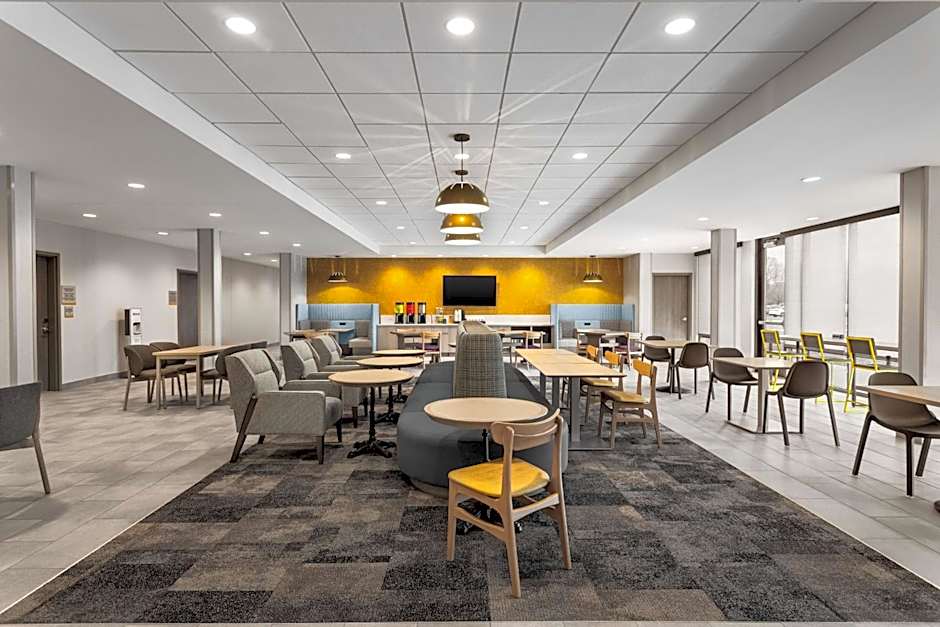 Home2 Suites by Hilton Indianapolis North at Intech Park   